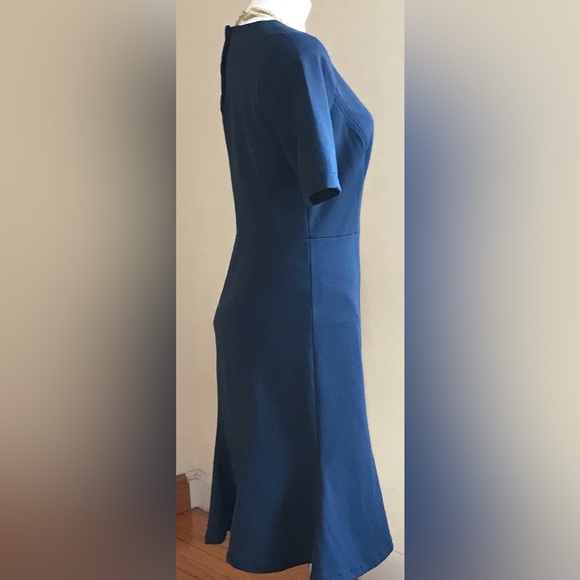 Banana Republic Blue Fit & Flare Midi 3 Black Buttons in Back Short Slee… - Picture 6 of 13